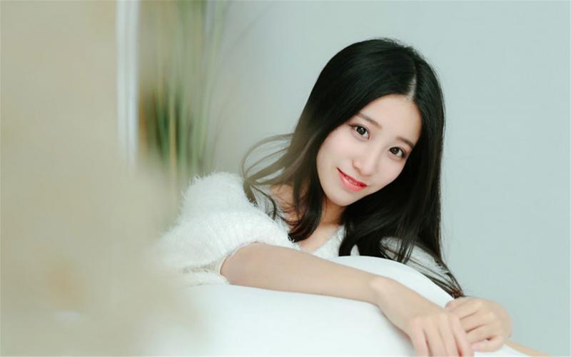 乌鲁木齐：炎炎夏日 街头音乐喷泉吸引民众消暑纳凉